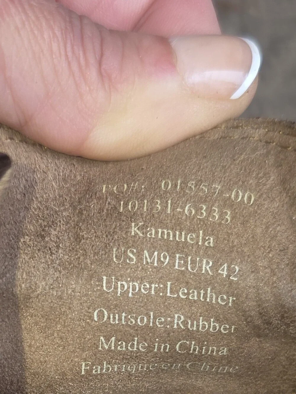 OluKai Kamuela Men's Chukka Boots Shoes dark brown leather. Size 9.